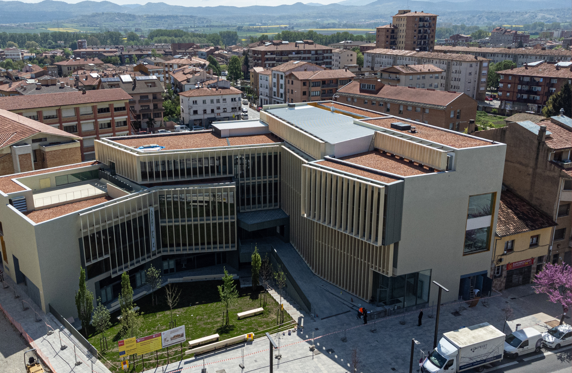 Biblioteca Pilarin Bayés, nova ubicació del Síndic Municipal de Greuges